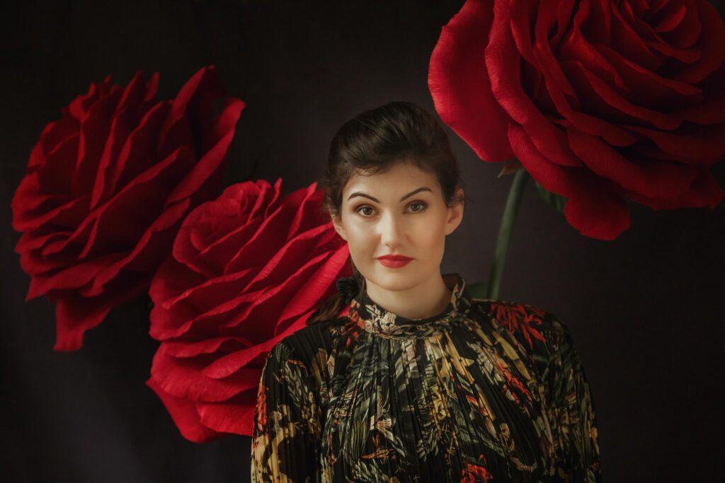 Grandes fleurs rouges en papier au format XXL